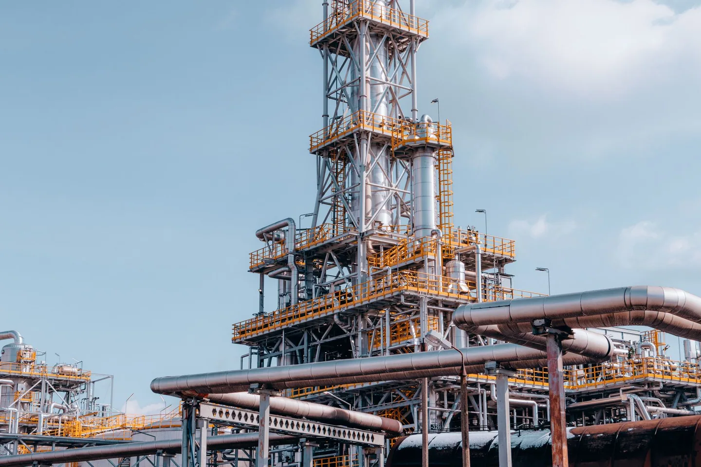Oil refinery processing plant