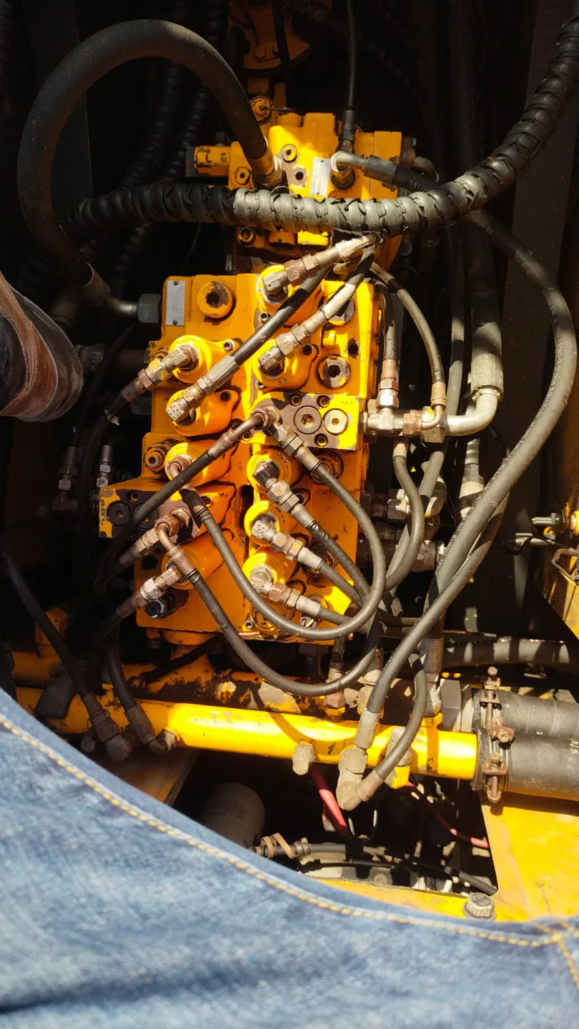 Hydraulic system in service